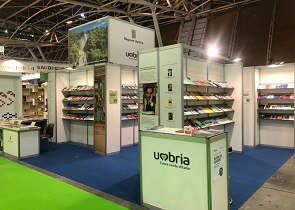 assessore Agabiti stand Umbria al Salone del Libro di Torino con 34 case editrici umbre